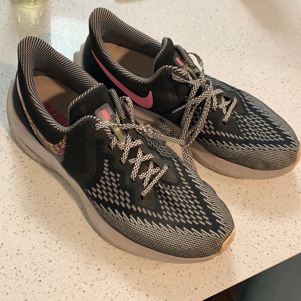 Women’s Nike Floral Running Shoes size 12